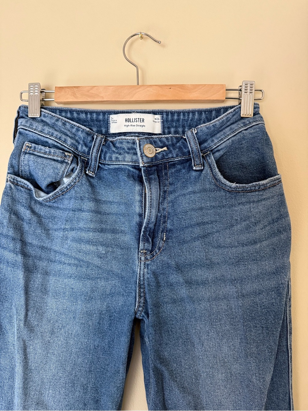 Hollister High Rise Straight Leg Jeans 26R - Picture 5 of 11